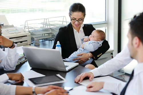 Effective Tips For Working Moms To Achieve Work-Life Balance